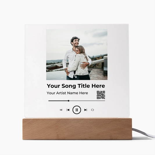 {{ momentstreasured.store }} Buyer Upload - Acrylic Square Plaque Default